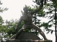 �S�̉E��ɂ���̂��u���q���e�v