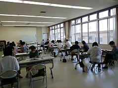 English Conversation in British English for Adult Students