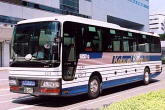 〔８２９〕　いすゞＫＬ－ＬＶ７７４Ｒ２（２００２年）