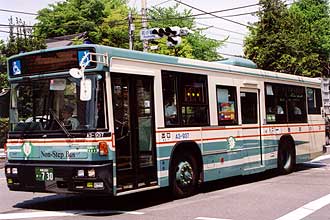 〔Ａ３－９３７〕　日産ディーゼルＫＬ－ＵＡ２７２ＫＡＭ（２００３年）