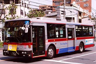 〔Ｉ３１９〕　日産ディーゼルＫＬ－ＵＡ４５２ＫＡＮ（２００２年）