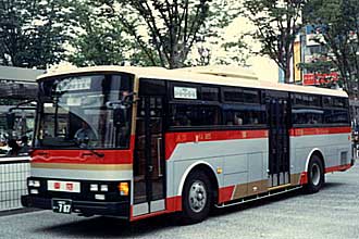 〔ＫＡ９６５〕　いすずＰ－ＬＶ２１８Ｎ（１９８８年）