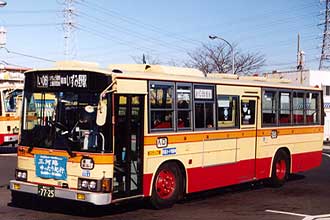 〔と８８〕　三菱ふそうＵ－ＭＰ２１８Ｍ（１９９２年）