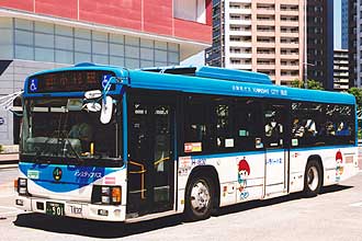 〔Ｈ－１８３２〕　いすゞＰＫＧ－ＬＶ２３４Ｌ２（２００７年）