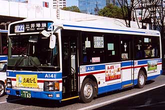 〔１Ａ１４１〕　いすゞＫＫ－ＬＲ２３３Ｊ１（２００２年）
