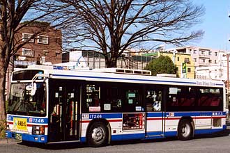〔１Ｔ２４６〕　いすゞＫＬ－ＬＶ２８０Ｌ１（２００４年）　