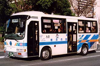 〔９－３６８７〕　日野ＫＫ－ＲＸ４ＪＦＥＡ（２０００年）