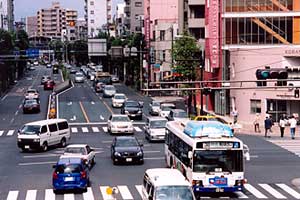 東神奈川駅西口～神奈川公会堂入口間