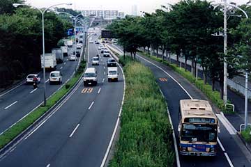 １２１系統　（新）新横浜駅～羽沢団地～保土ヶ谷車庫