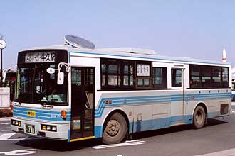 〔９２４２ＹＴ〕　いすゞＵ－ＬＶ３２４Ｍ（１９９０年）