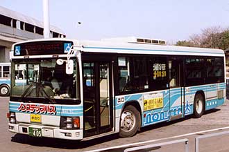 〔１８４０ＴＣ〕　いすゞＫＬ－ＬＶ２８０Ｌ１（２００２年）