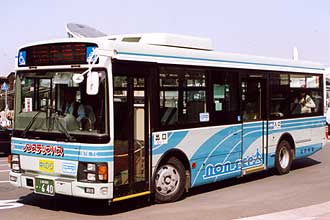 〔１８７６ＴＣ〕　いすゞＫＫ－ＬＲ２３３Ｊ１（２００４年）