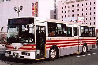 〔宇都宮２００か７５２〕　いすゞＵ－ＬＶ３２４Ｌ（１９９３年）