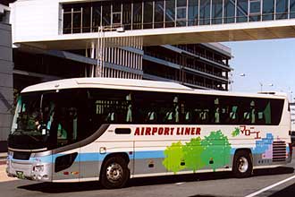 〔宇都宮２００か７１５〕　日野ＡＤＧ－ＲＵ１ＥＳＡＮ（２００６年）
