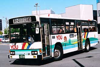 〔札幌２２か３０８９〕　日野ＫＣ－ＨＵ２ＭＭＣＡ（１９９７年）