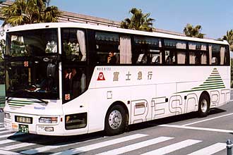 〔Ｅ８１３２〕　日産ディーゼルＫＬ－ＲＡ５５２ＲＢＮ（２００１年）