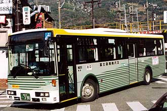 〔Ｍ８２６１〕　日産ディーゼルＫＬ－ＵＡ４５２ＰＡＮ（２００２年）