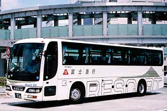 〔Ｍ８３０２〕　日産ディーゼルＫＬ－ＲＡ５５２ＲＢＮ（２００３年）