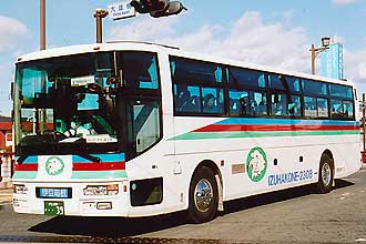 〔伊豆２００か３９〕　日産ディーゼルＫＬ－ＲＡ５５２ＲＢＮ（２０００年）