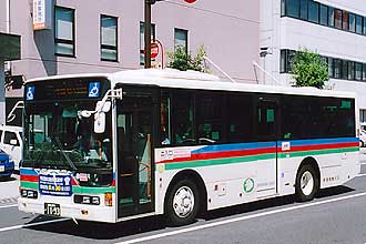 〔湘南２００か１１９３〕　日産ディーゼルＰＫＧ－ＡＰ３５ＵＫ（２００８年）