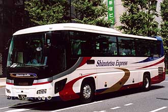 〔静岡２００か５３３〕　いすゞＰＫＧ－ＲＵ１ＥＳＡＪ（２００７年）