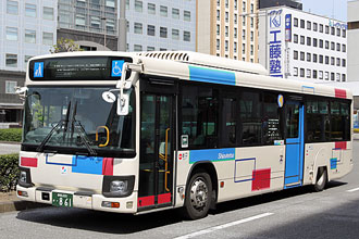 〔静岡２００か８６１〕　いすゞＱＲＧ－ＬＶ２９０Ｑ１（２０１６年）