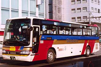 〔静岡２００か４３５〕　日野ＫＬ－ＲＵ４ＦＳＥＡ（２００５年）