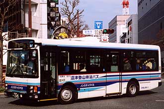 〔７５６〕　いすゞＫＫ－ＬＲ２３３Ｊ１（２００１年）