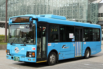〔３３１－４９０１〕　いすゞＰＡ－ＬＲ２３４Ｊ１（２００７年）