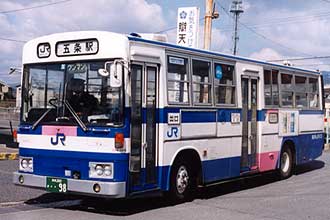 〔３３４－３０７５〕　三菱ふそうＫ－ＭＫ１１６Ｊ（１９８４年）