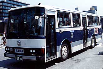 〔５３４－５４７１〕　いすずＰ－ＭＰ２１８Ｋ（１９８５年）