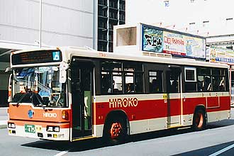 〔７７３－２３〕　日産ディーゼルＫＬ－ＵＡ４５２ＫＡＮ（２００２年）