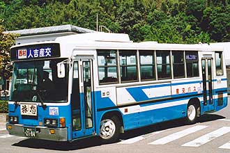 〔熊本２２か２１８４〕　いすゞＰ－ＬＲ３１２Ｊ（１９８８年）