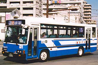 〔熊本２２か２６８１〕　いすゞＵ－ＬＲ３３２Ｊ（１９９２年）