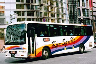 〔熊本２００か３３１〕　いすゞＫＬ－ＬＶ７８１Ｒ２（２００４年）