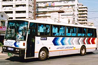 〔熊本２００か２１４〕　日産ディーゼルＰ－ＲＡ５３Ｅ（１９８９年）