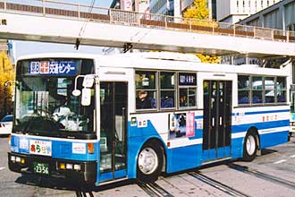 〔熊本２２か２３５６〕　日産ディーゼルＰ－Ｕ３３Ｌ（１９８９年）