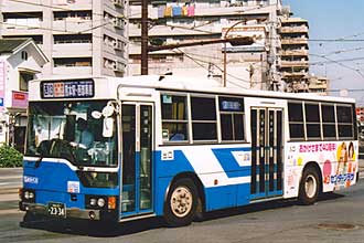 〔熊本２２か２３３４〕　三菱ふそうＰ－ＭＰ２１８Ｍ（１９８９年）