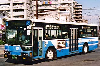 〔熊本２００か３８〕　三菱ふそうＫＣ－ＭＰ７１７Ｍ（１９９９年）