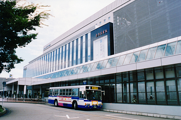 西日本・金沢　金沢駅西口