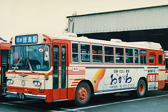 〔徳２２か５１１〕　三菱ふそうＫ－ＭＰ１１８Ｋ（１９８１年）