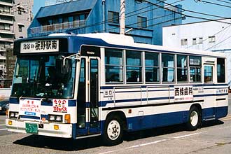 〔徳島２２き３３０〕　いすゞＵ－ＬＲ３２２Ｊ（１９９５年）