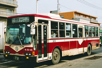 〔東い８９－４８〕　いすずＰ－ＬＶ２１４Ｎ（１９８９年）