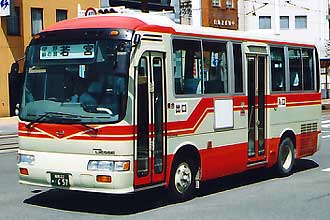 〔高知２２あ６５７〕　日野ＫＣ－ＲＸ４ＪＦＡＡ（１９９７年）