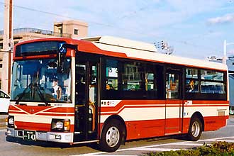 〔高知２３０あ１４３〕　日野ＰＤＧ－ＫＲ２３４Ｊ２