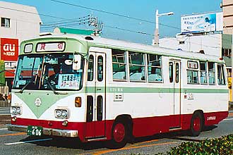 〔高２２か６０６〕　三菱ふそうＭＫ１１５Ｈ（１９７９年）