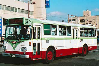 〔高２２か６８５〕　日野Ｋ－ＲＣ３０１Ｐ（１９８０年）