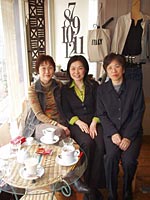 26日・市内のコーヒー店で