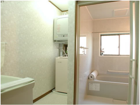 �E�߃X�y�[�X�Ɨ������������