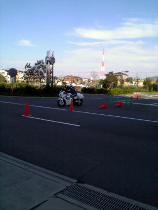 コーススラローム試走中